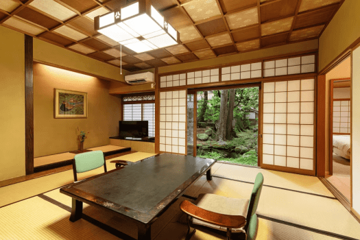 【よし野：和洋室スイート】各お部屋が庭園に面した造りです。