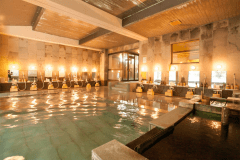 【艶明（えんめい）】女性大浴場。1300年から湧く効能豊かな湯をお楽しみください。