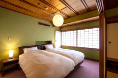 登録文化財棟【新春の館・和洋室】12帖の和室＋ベッドルーム