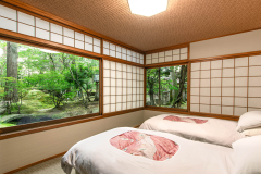 Deluxe Room with Garden View [Haru no Yakata - Japanese & Western Style Room/Yoshino]
