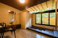 With a Private Open-Air Bath using a Natural Hot Spring [Aki no Yakata - Deluxe Suite/Horai-no-Ma]