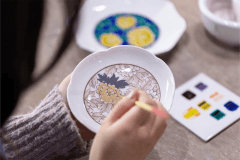 【九谷づくし限定特別プラン】九谷焼の有名作家と絵付け体験や加賀料理、地酒を共に味わう贅沢なひと時