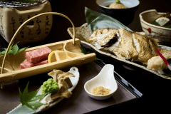 【加賀のえりすぐり会席】白身のトロ「のどぐろ」と、幻の和牛「能登牛」を一同に味わう食の饗宴。 【加賀のえりすぐり会席】白身のトロ「のどぐろ」と、幻の和牛「能登牛」を一同に味わう食の饗宴。