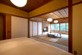 登録文化財棟【新春の館・和洋室】庭園を臨む12帖和室+ツイン