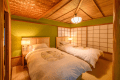 【春の館 和洋室】人気のベッドルーム付きの客室、和室とベッドルームの2間続きの和洋室※アウトバス。