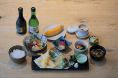 【夕食はいちごの湯で】手軽に愉しむ本格和食。職人仕込みの「彩り和定食」プラン