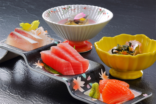 【旬の和食膳】料理人が丹精込めておつくりします。