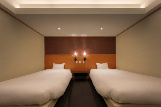 Upper level/Interview bath pay room