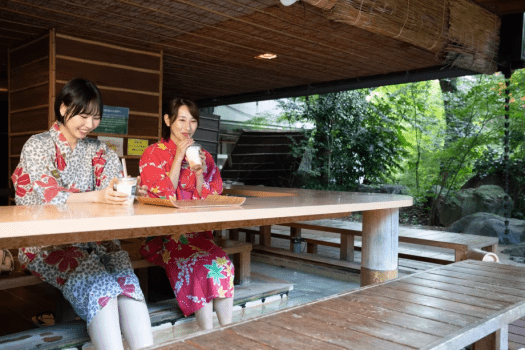 鬼怒楯岩大吊橋＆その周辺の大自然の眺めを満喫できる足湯付きのカフェテラス