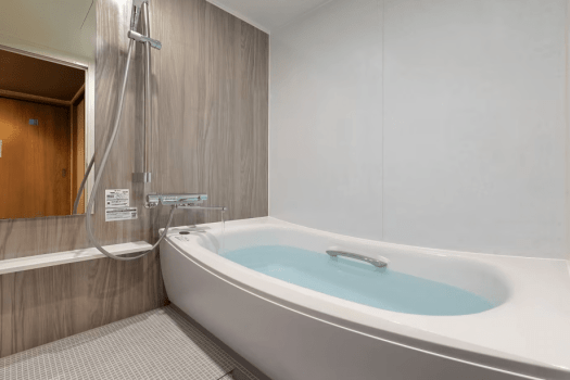 13th floor open-air bath pay room