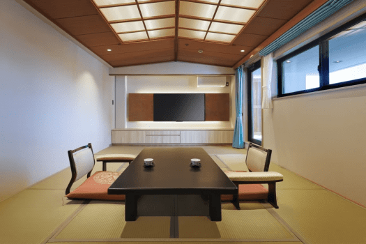 13th floor open-air bath pay room