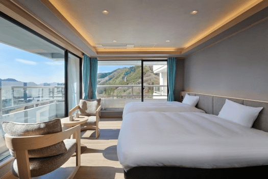 13th floor open-air bath pay room