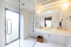 【新館洋室】清潔感あふれるシャワールーム