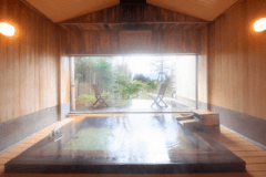 【グループでリーズナブル】お料理に合った白・赤ワインフルボトルor厳選日本酒・生ビール付き！料亭旅館で美食温泉旅　お部食