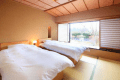 【「琴」の間】ベットでゆっくりとお休み頂けます。