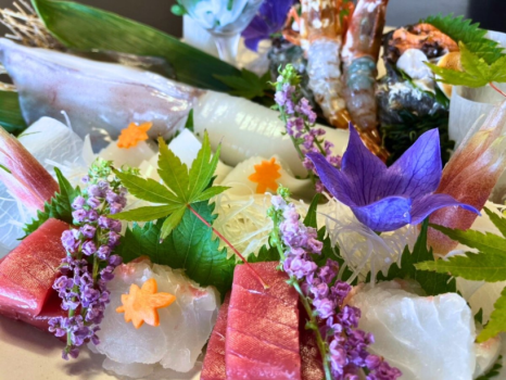 美しい海に恵まれた山陰。近海で獲れた新鮮な地魚をお愉しみください。