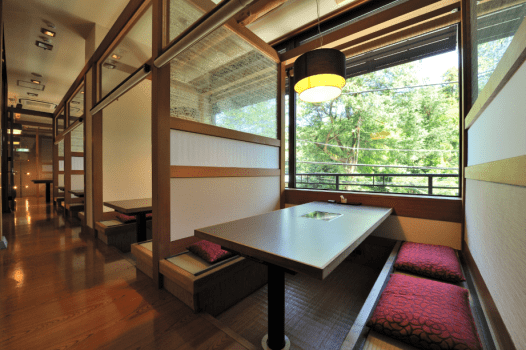 お食事処『箱根ダイニング　花音』【半個室タイプのお席】