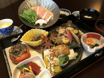 【個室】で休憩♪温泉＋花紋の松花堂弁当●箱根温泉三昧プラン