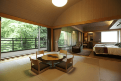 【rocca結｜musubi】竹林を望む露天風呂付き和洋室｜源泉かけ流し｜竹林側54㎡