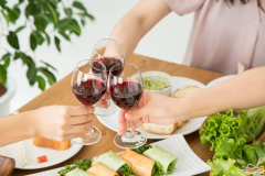 【団体ママ友】子供も遊べる！生ビールもOK!飲み放題付2食付