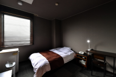 部屋　ビジネスルーム　シングル
※お部屋の一例として紹介しています。
※お泊りのお部屋により、間取り、設備、備品などが異なる場合がございます。