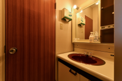 部屋　ビジネスルーム　シングル
※お部屋の一例として紹介しています。
※お泊りのお部屋により、間取り、設備、備品などが異なる場合がございます。