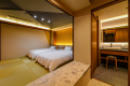 部屋　「時悠」ジュニアスイート　和洋室　　ベッドルームとパウダーコーナー