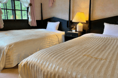 縦200㎝×横140㎝の広々2ベッド。