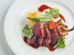 肉のソースは、信州プレミアム牛のすじ肉や野菜をベースに５日間かけて煮込んでいます。