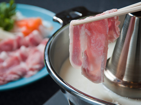 名湯で舌鼓！柔らかヘルシー豚ロースの豆乳しゃぶしゃぶ鍋ぷらん♪【1泊2食付・食事はお食事処】