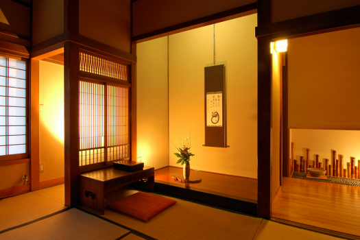 古風な趣が漂う客室の一例(シャワートイレ付) 古風な趣が漂う客室の一例(シャワートイレ付)