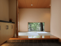 「花村」の玄関