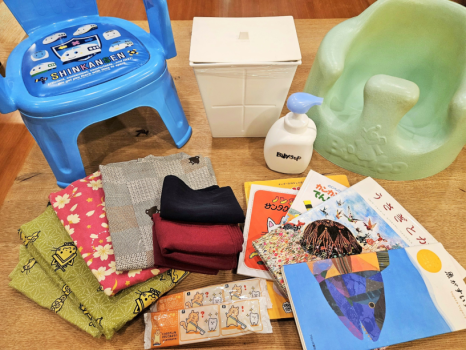 子供様用の浴衣各サイズ、絵本、イス（バンボ、食事用イスなど）、オムツ入れ、ベビーソープなど
各種アメニティーもご用意しております。
お気軽にお問い合わせ下さい。