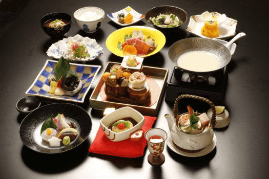 夕食一例(秋冬) ※季節により料理内容、調理方法は変更となる場合がございます。